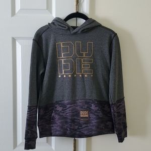 Dude Perfect Medium Sweatshirt